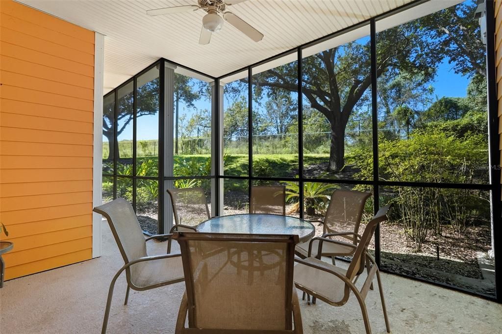 For Sale: $200,000 (2 beds, 2 baths, 1375 Square Feet)