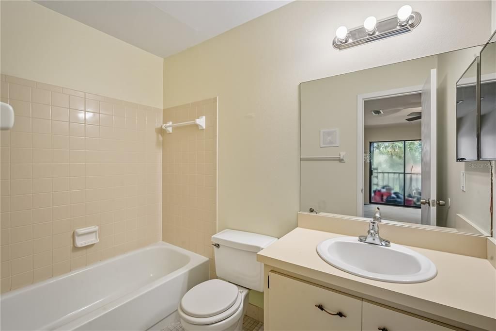 For Rent: $1,795 (2 beds, 2 baths, 962 Square Feet)