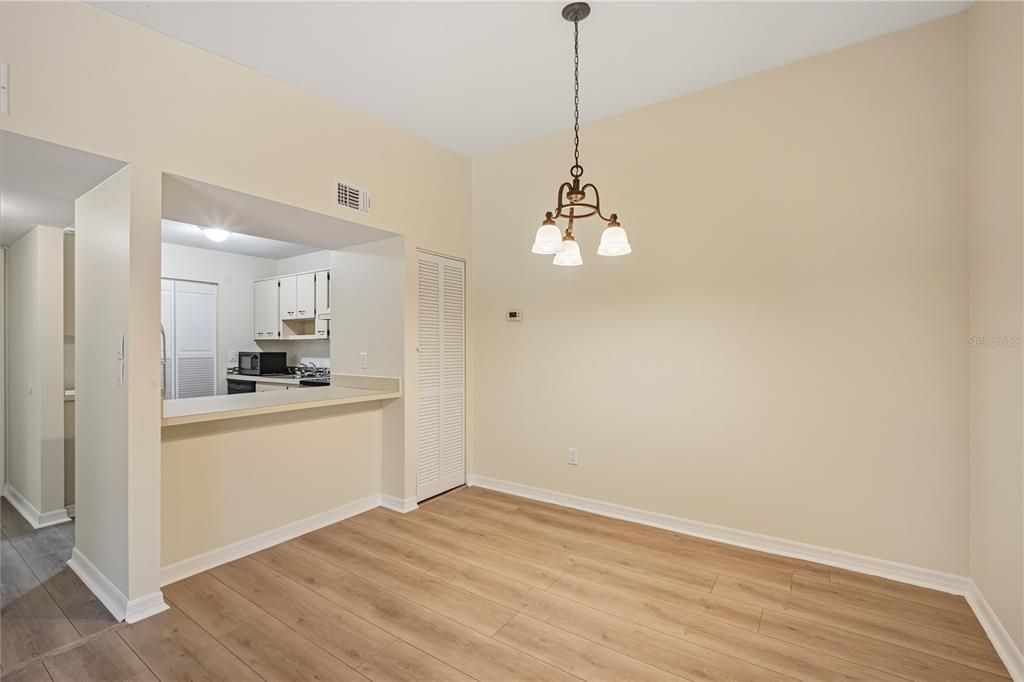 For Rent: $1,795 (2 beds, 2 baths, 962 Square Feet)