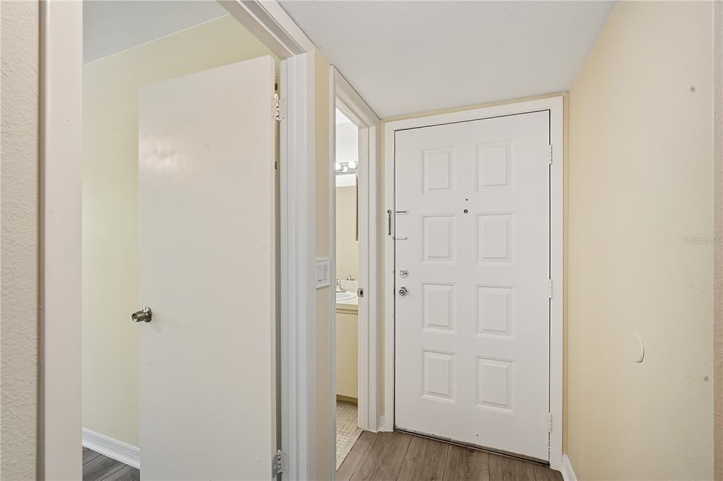 For Rent: $1,795 (2 beds, 2 baths, 962 Square Feet)