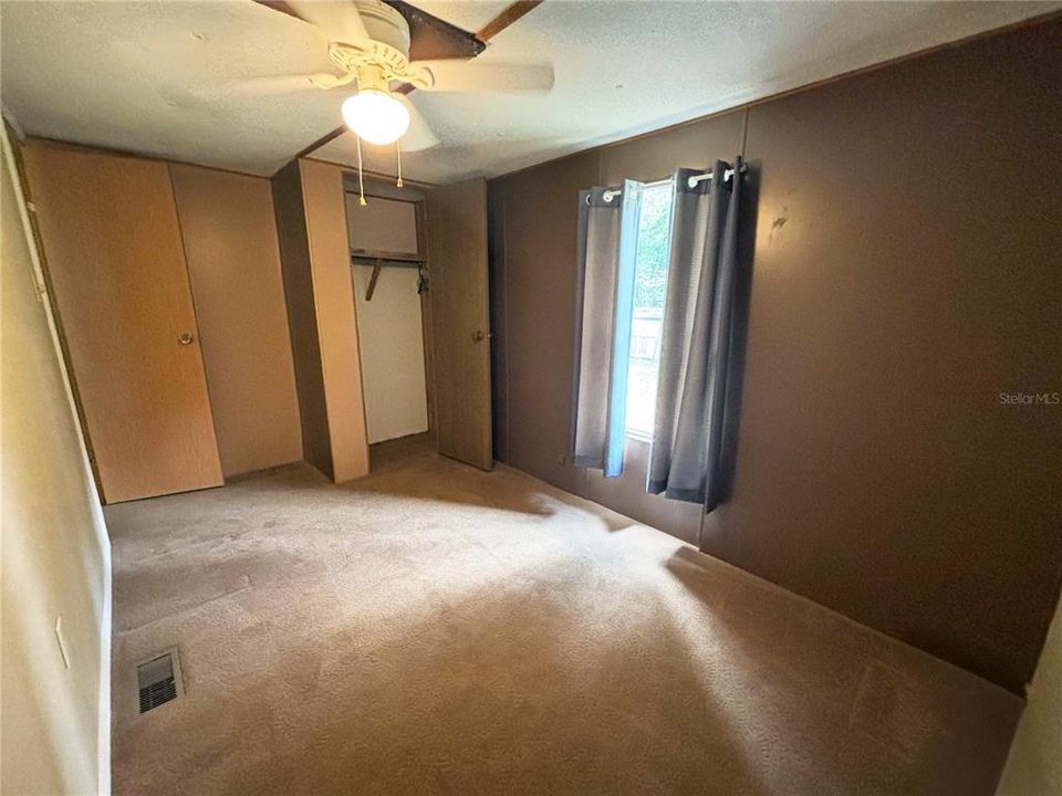 For Sale: $100,000 (2 beds, 1 baths, 672 Square Feet)