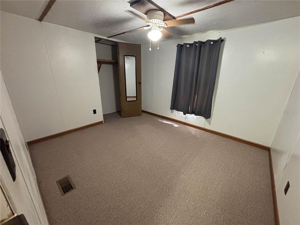 For Sale: $100,000 (2 beds, 1 baths, 672 Square Feet)