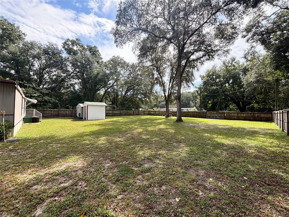 For Sale: $100,000 (2 beds, 1 baths, 672 Square Feet)