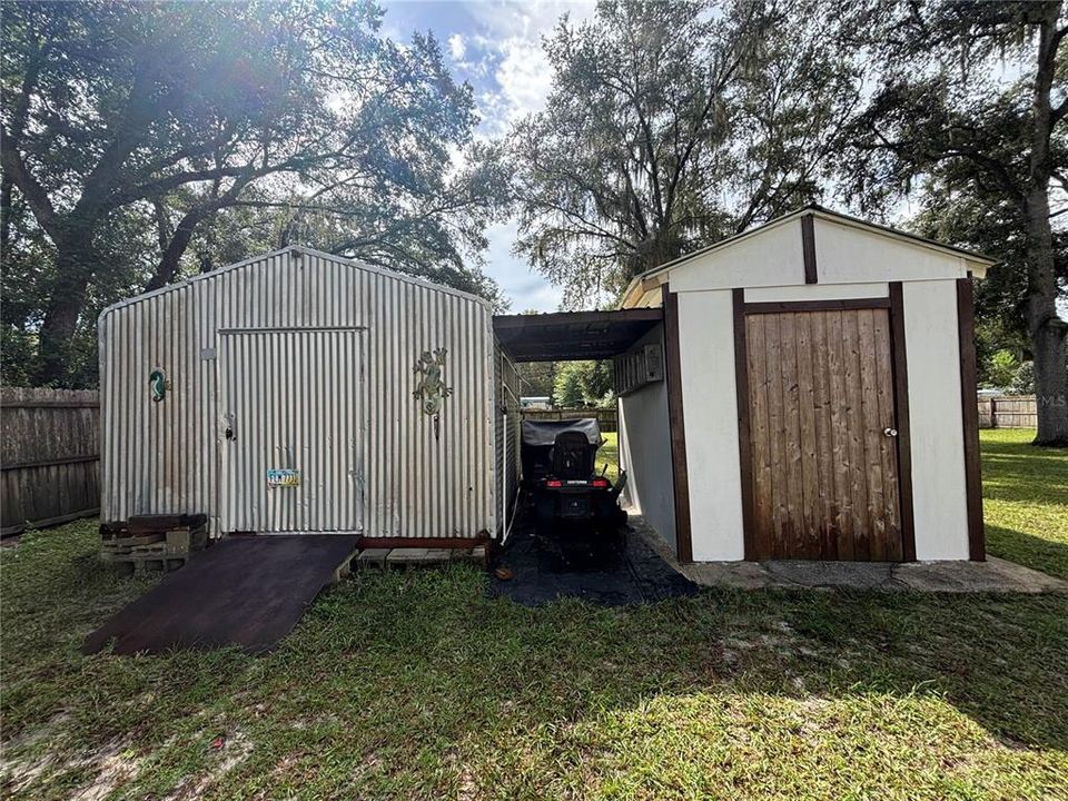 For Sale: $100,000 (2 beds, 1 baths, 672 Square Feet)