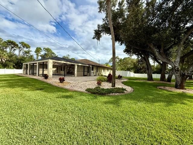 Active With Contract: $2,500 (3 beds, 2 baths, 2227 Square Feet)