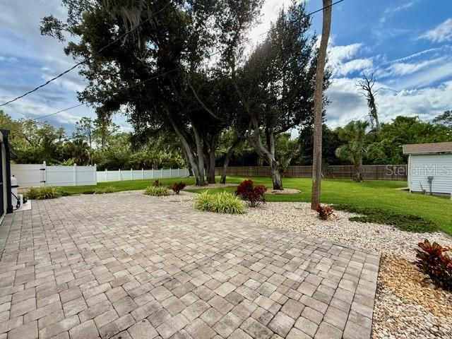 Active With Contract: $2,500 (3 beds, 2 baths, 2227 Square Feet)