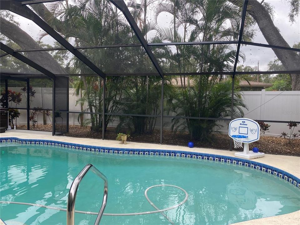 Activo con contrato: $469,000 (2 camas, 2 baños, 1228 Pies cuadrados)