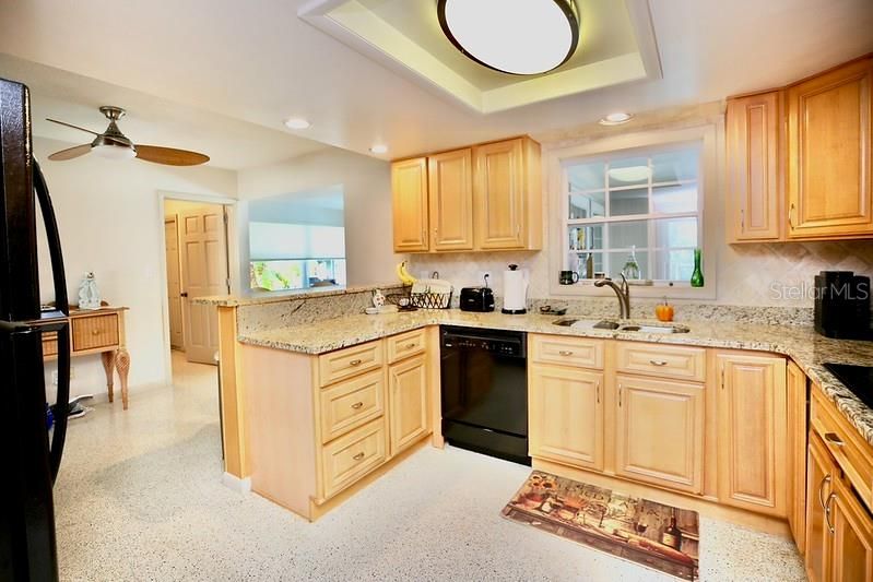 Activo con contrato: $469,000 (2 camas, 2 baños, 1228 Pies cuadrados)