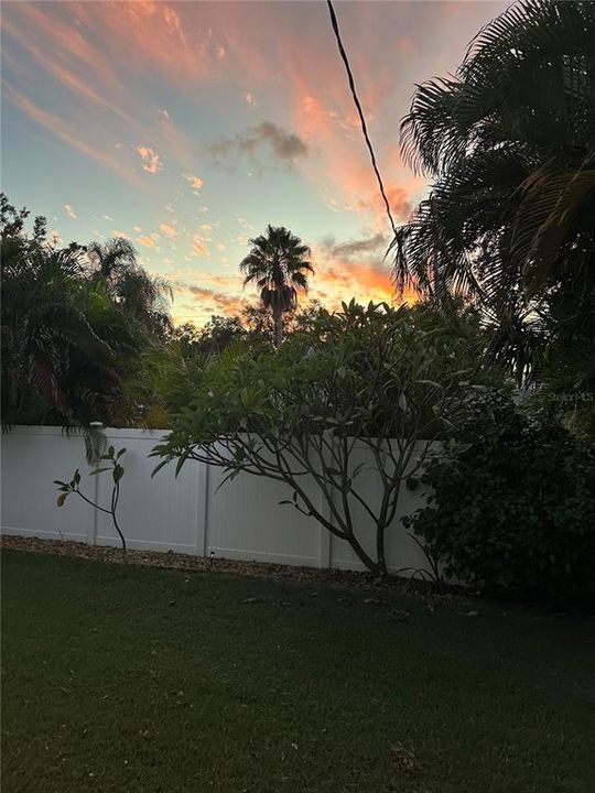 Activo con contrato: $469,000 (2 camas, 2 baños, 1228 Pies cuadrados)