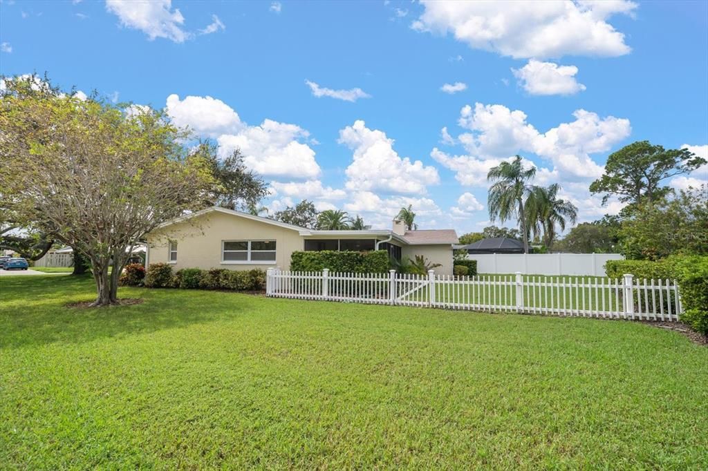 Active With Contract: $489,000 (3 beds, 2 baths, 1903 Square Feet)