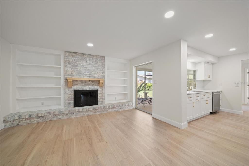 Active With Contract: $489,000 (3 beds, 2 baths, 1903 Square Feet)