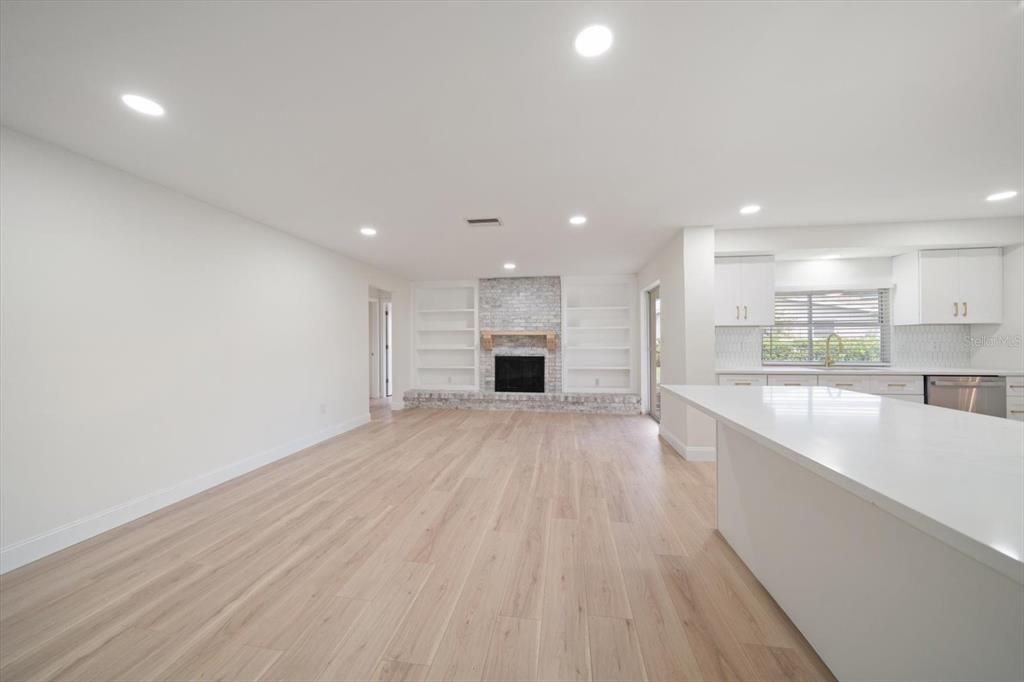 Active With Contract: $489,000 (3 beds, 2 baths, 1903 Square Feet)