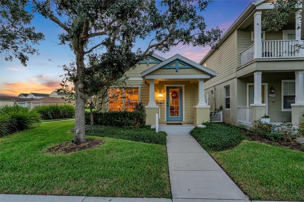 Под контрактом: $279,900 (2 спален, 2 ванн, 1200 Квадратных фут)