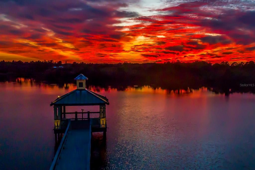 Под контрактом: $279,900 (2 спален, 2 ванн, 1200 Квадратных фут)