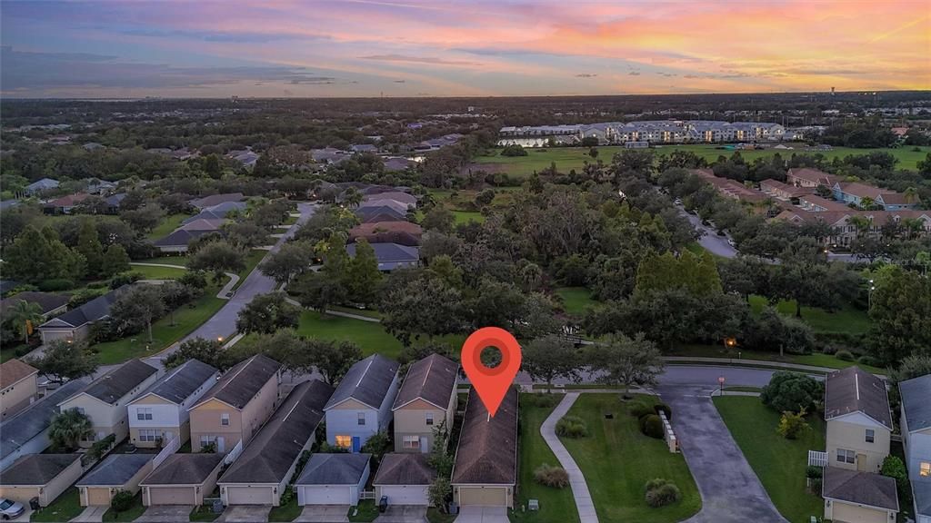 Под контрактом: $279,900 (2 спален, 2 ванн, 1200 Квадратных фут)