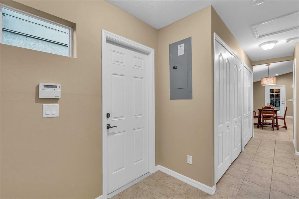 Под контрактом: $279,900 (2 спален, 2 ванн, 1200 Квадратных фут)