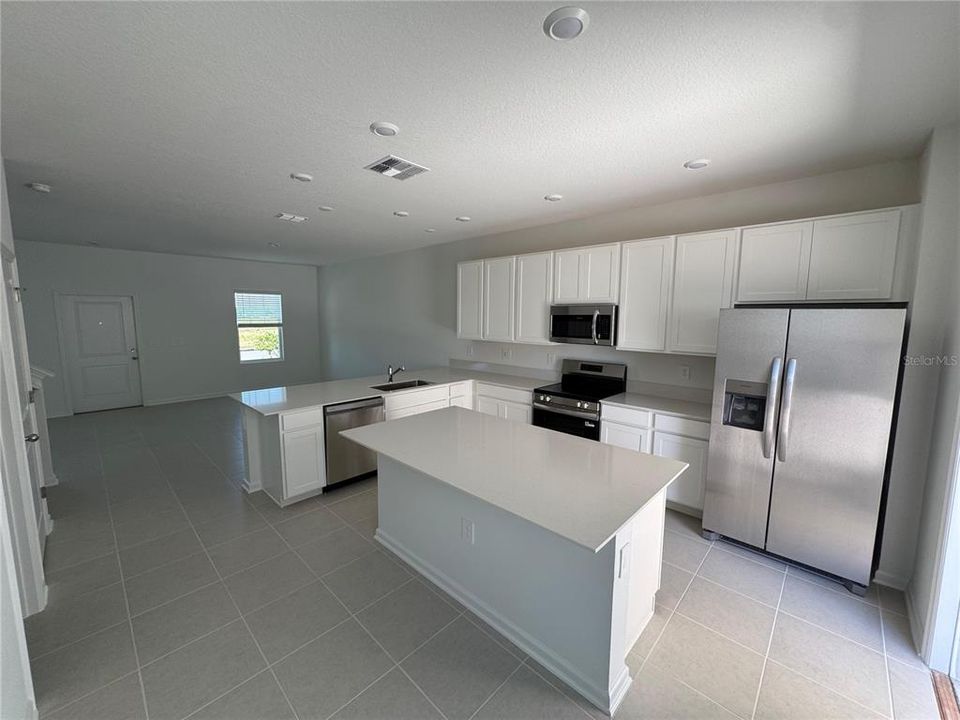 En Renta: $2,300 (3 camas, 2 baños, 1615 Pies cuadrados)