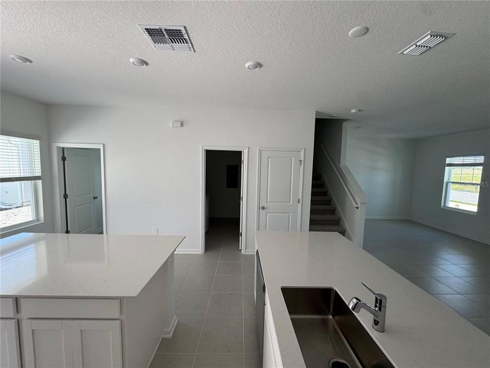 En Renta: $2,300 (3 camas, 2 baños, 1615 Pies cuadrados)