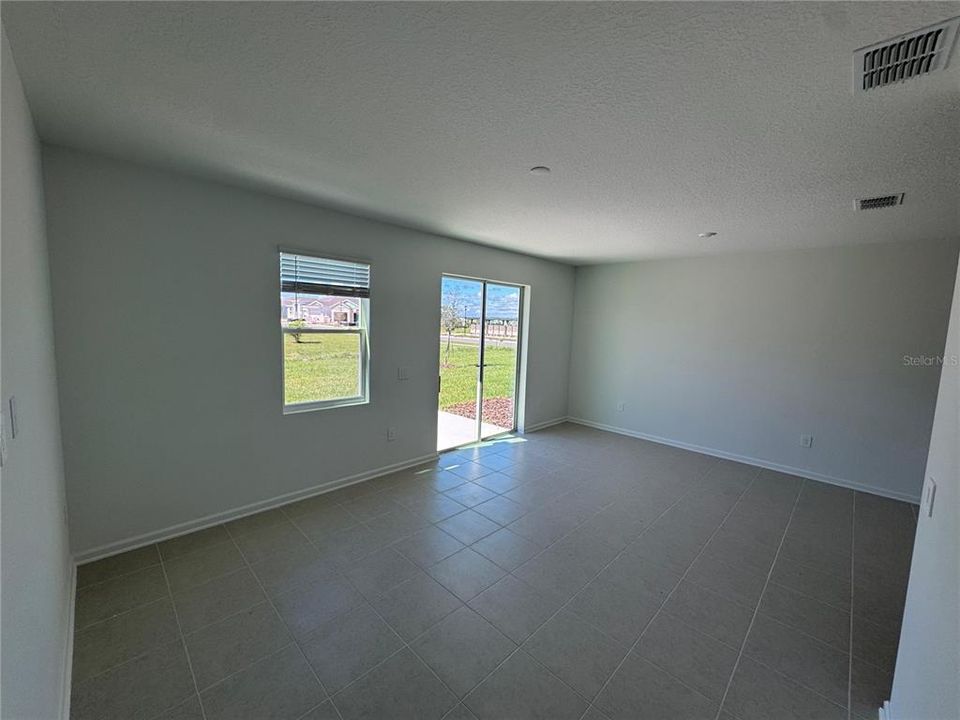 Active With Contract: $2,150 (3 beds, 2 baths, 1834 Square Feet)