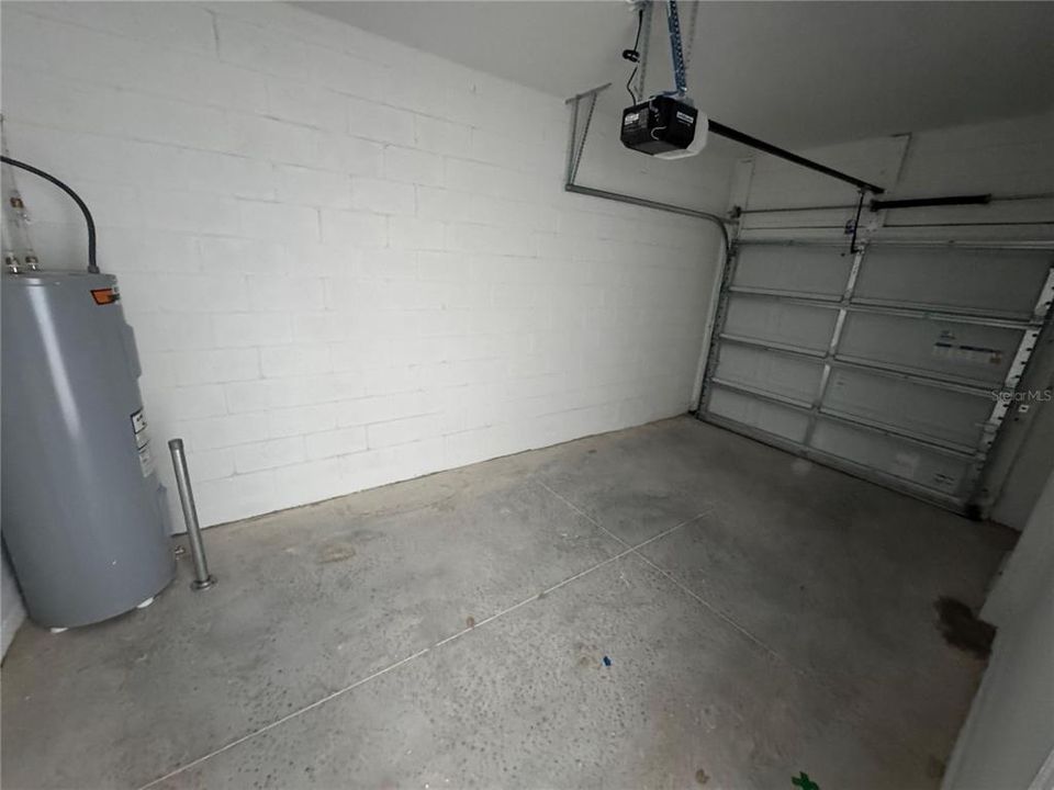 Active With Contract: $2,150 (3 beds, 2 baths, 1834 Square Feet)