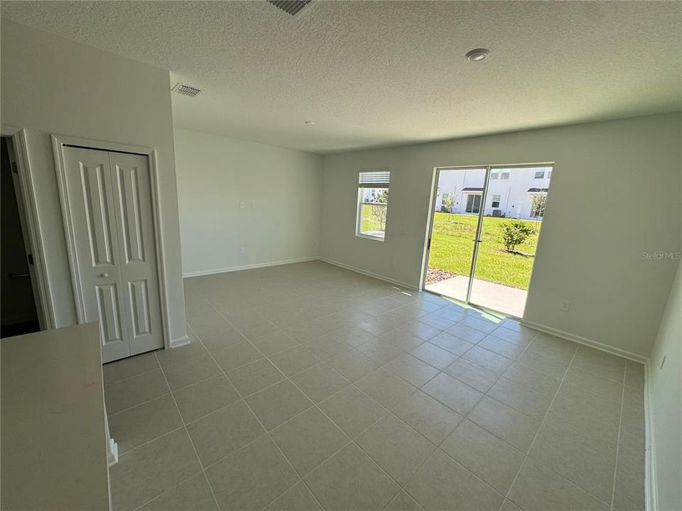Active With Contract: $2,150 (3 beds, 2 baths, 1834 Square Feet)
