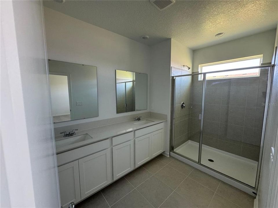 Active With Contract: $2,150 (3 beds, 2 baths, 1834 Square Feet)