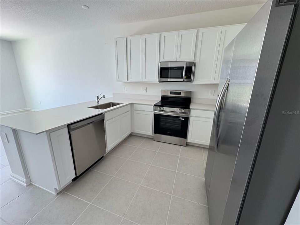 Active With Contract: $2,150 (3 beds, 2 baths, 1834 Square Feet)