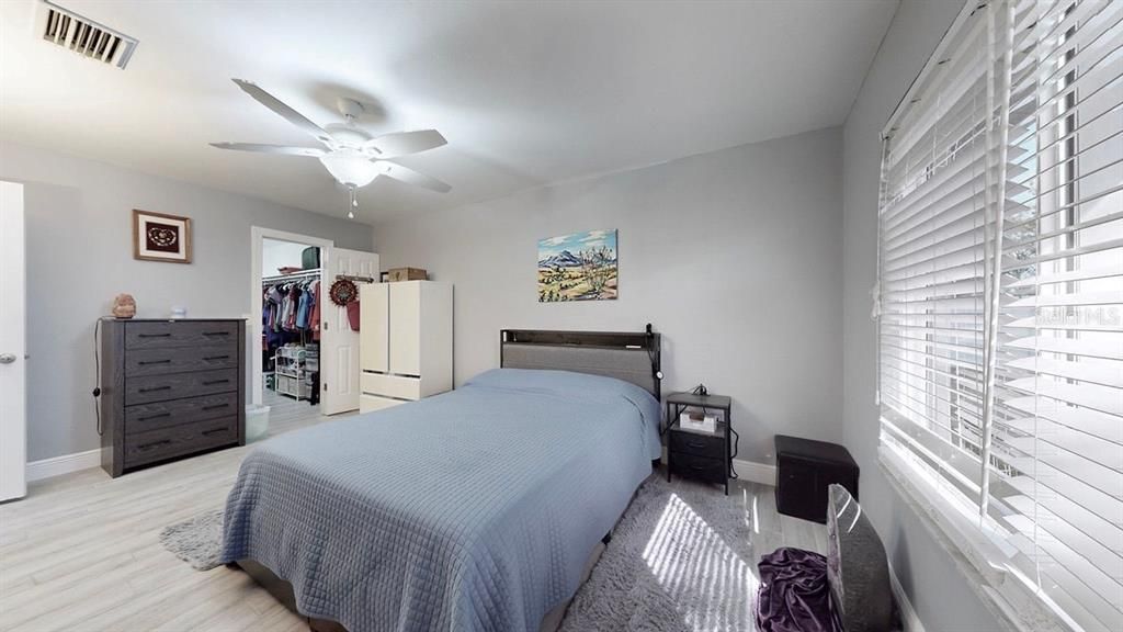 На продажу: $287,777 (3 спален, 2 ванн, 1428 Квадратных фут)