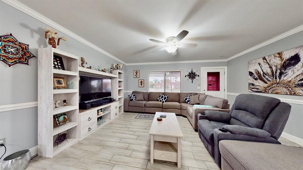 На продажу: $287,777 (3 спален, 2 ванн, 1428 Квадратных фут)