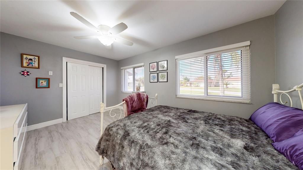 На продажу: $287,777 (3 спален, 2 ванн, 1428 Квадратных фут)