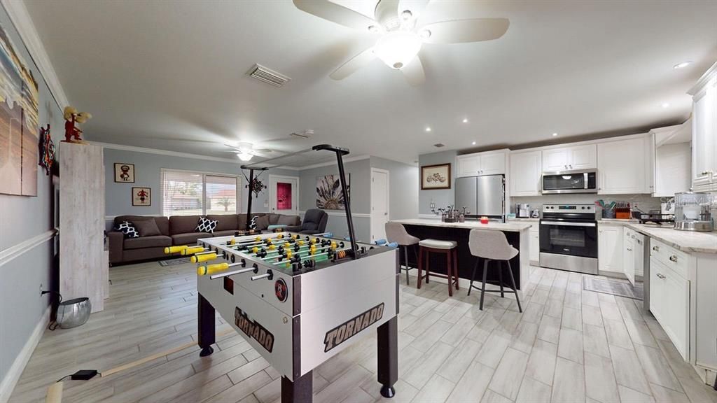 На продажу: $287,777 (3 спален, 2 ванн, 1428 Квадратных фут)