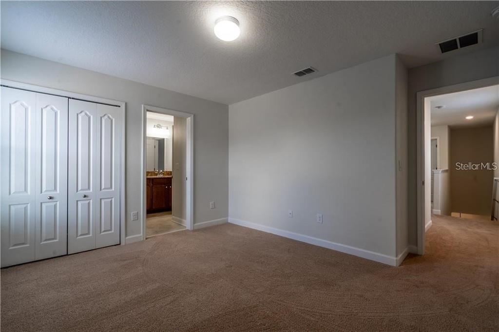 出租: $2,500 (3 贝兹, 2 浴室, 2008 平方英尺)