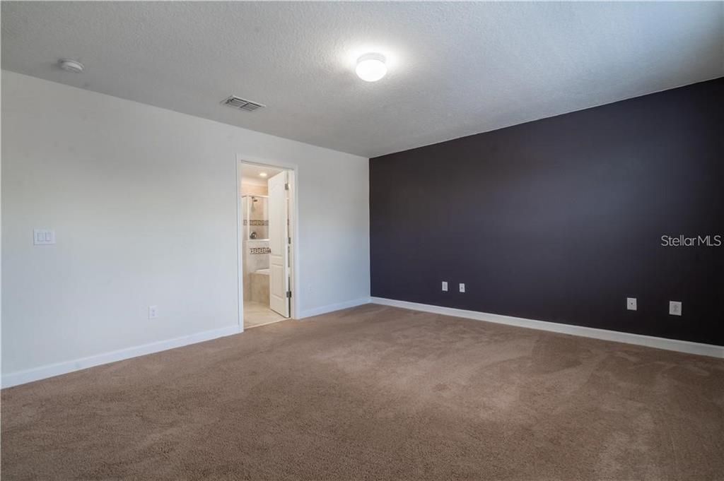 出租: $2,500 (3 贝兹, 2 浴室, 2008 平方英尺)