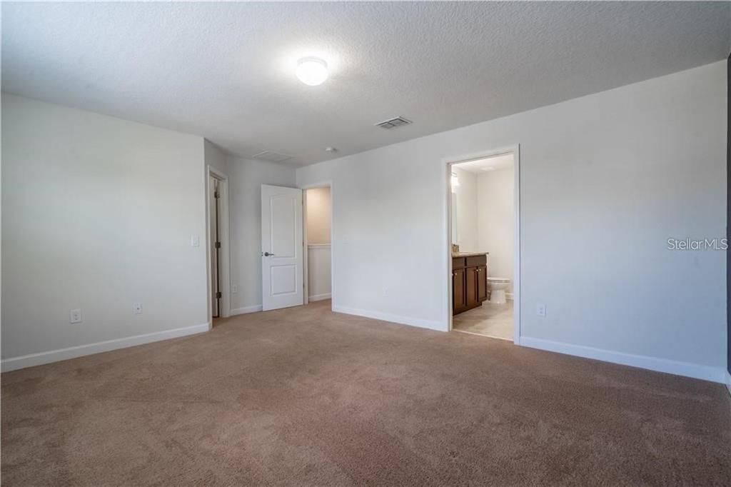 出租: $2,500 (3 贝兹, 2 浴室, 2008 平方英尺)