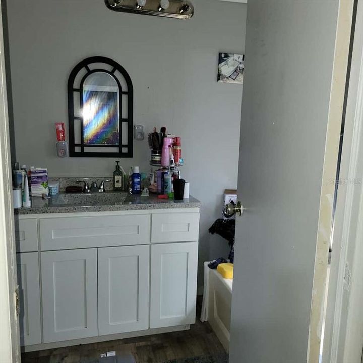 待售: $209,000 (3 贝兹, 2 浴室, 1728 平方英尺)