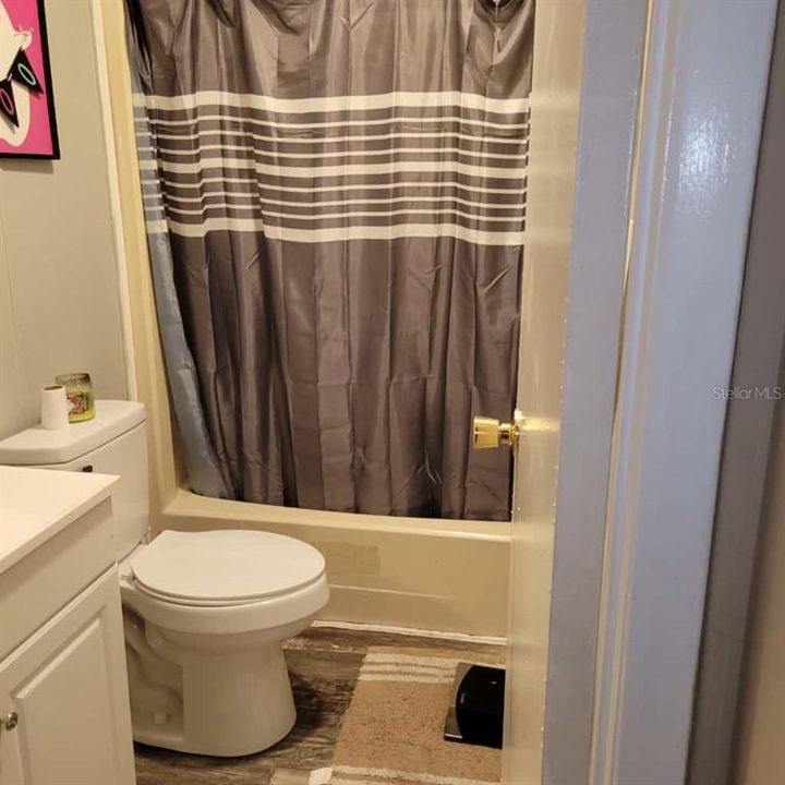 待售: $209,000 (3 贝兹, 2 浴室, 1728 平方英尺)