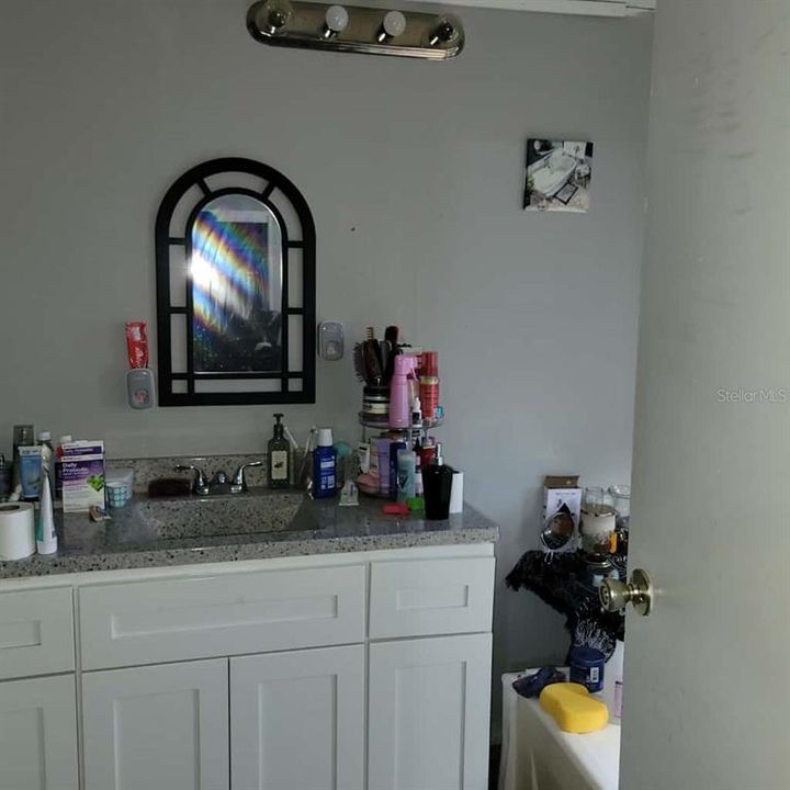 待售: $209,000 (3 贝兹, 2 浴室, 1728 平方英尺)