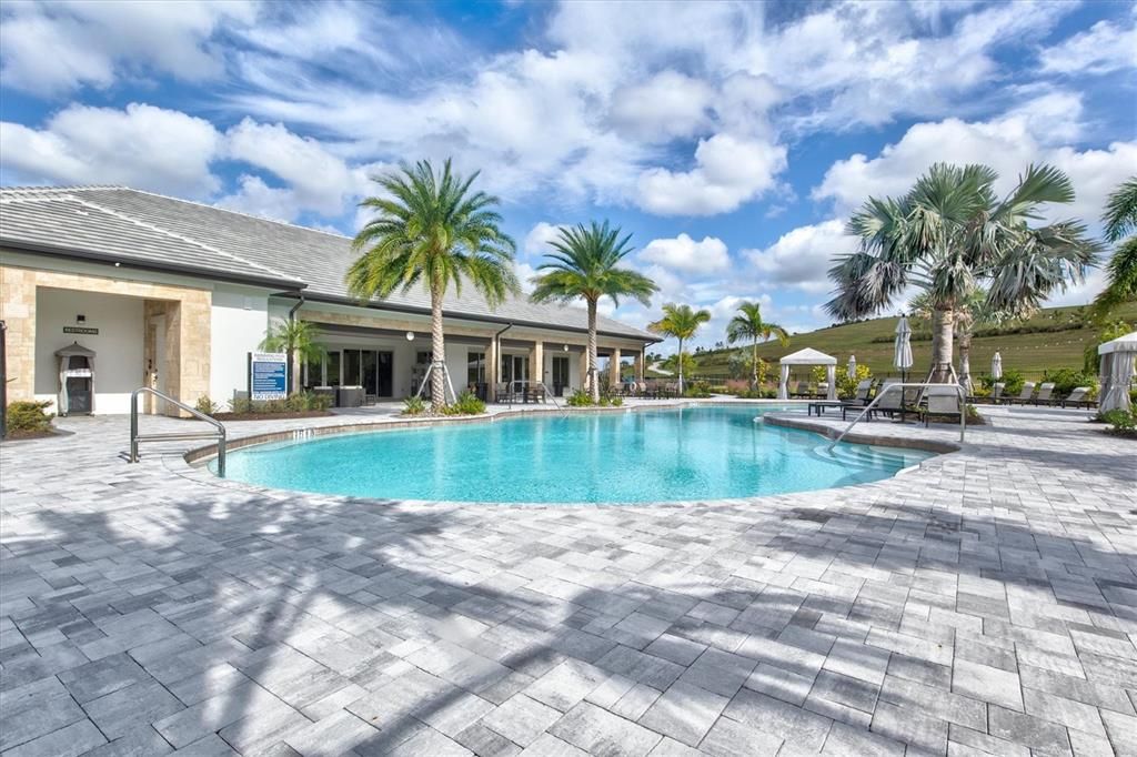 Active With Contract: $645,000 (4 beds, 3 baths, 3057 Square Feet)