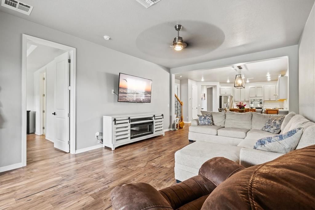 Active With Contract: $645,000 (4 beds, 3 baths, 3057 Square Feet)