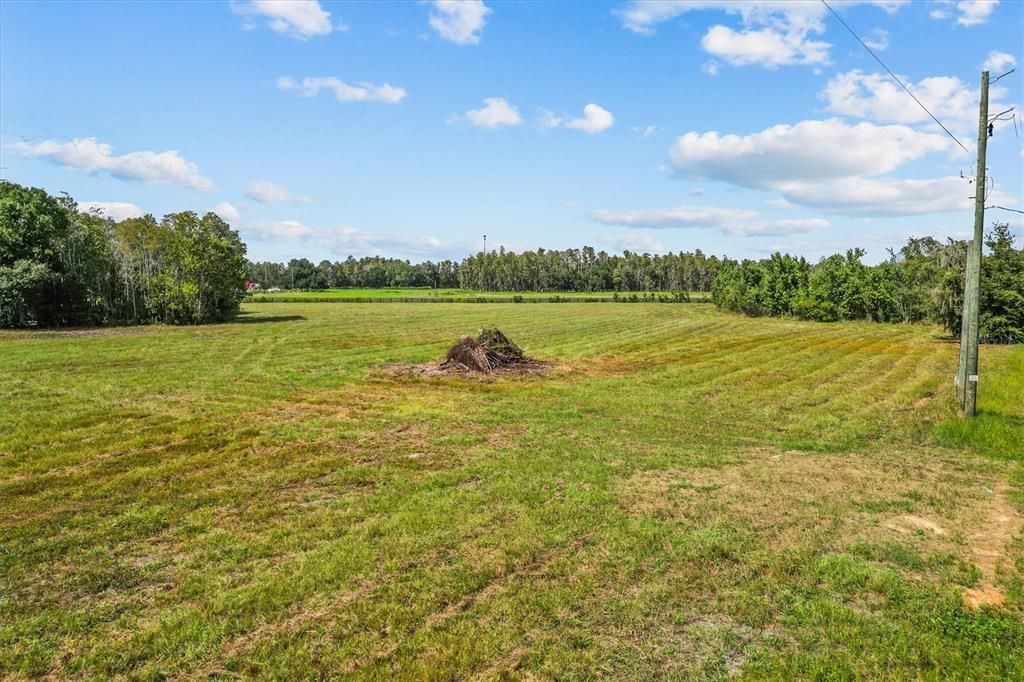 待售: $285,000 (5.95 acres)