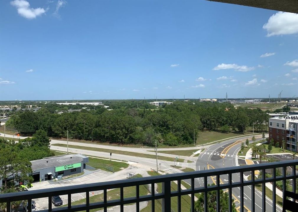 For Sale: $160,000 (1 beds, 1 baths, 671 Square Feet)