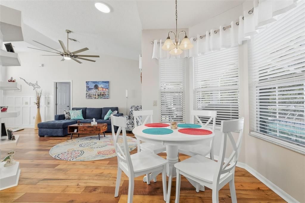 待售: $359,000 (3 贝兹, 2 浴室, 1622 平方英尺)