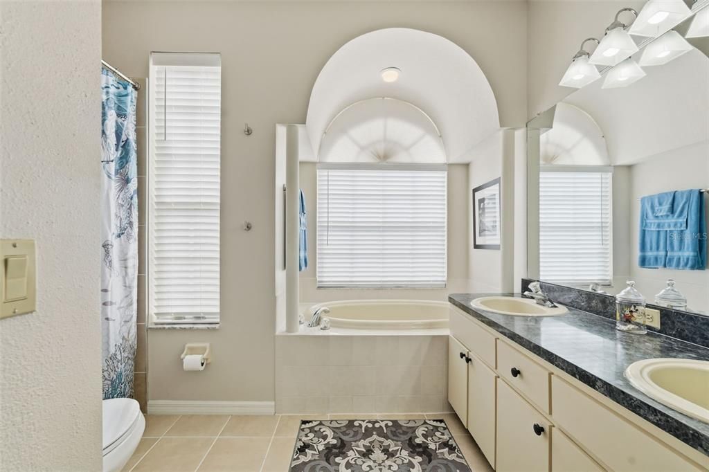 待售: $359,000 (3 贝兹, 2 浴室, 1622 平方英尺)