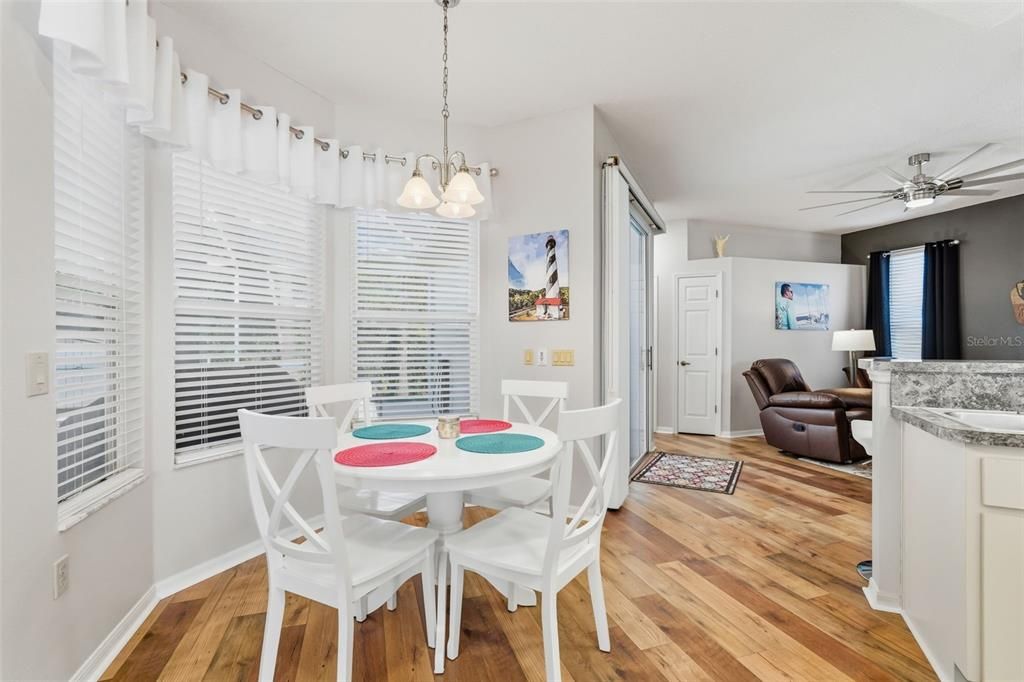 待售: $359,000 (3 贝兹, 2 浴室, 1622 平方英尺)