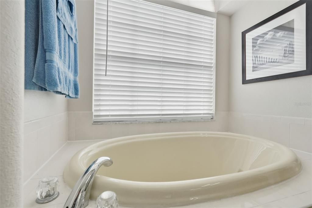 待售: $359,000 (3 贝兹, 2 浴室, 1622 平方英尺)