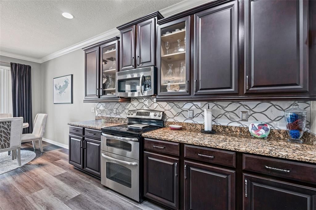 For Sale: $649,000 (3 beds, 2 baths, 2431 Square Feet)