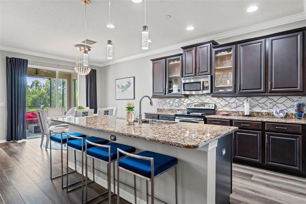 For Sale: $649,000 (3 beds, 2 baths, 2431 Square Feet)