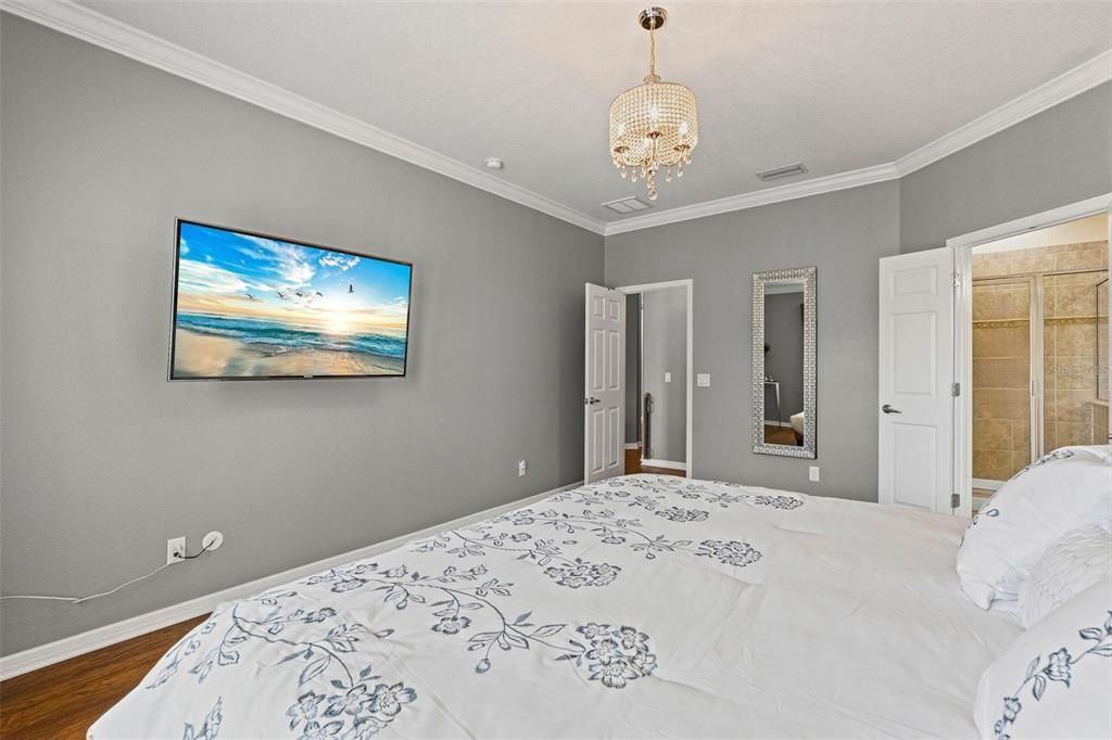 For Sale: $649,000 (3 beds, 2 baths, 2431 Square Feet)