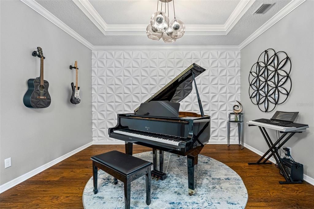 For Sale: $649,000 (3 beds, 2 baths, 2431 Square Feet)