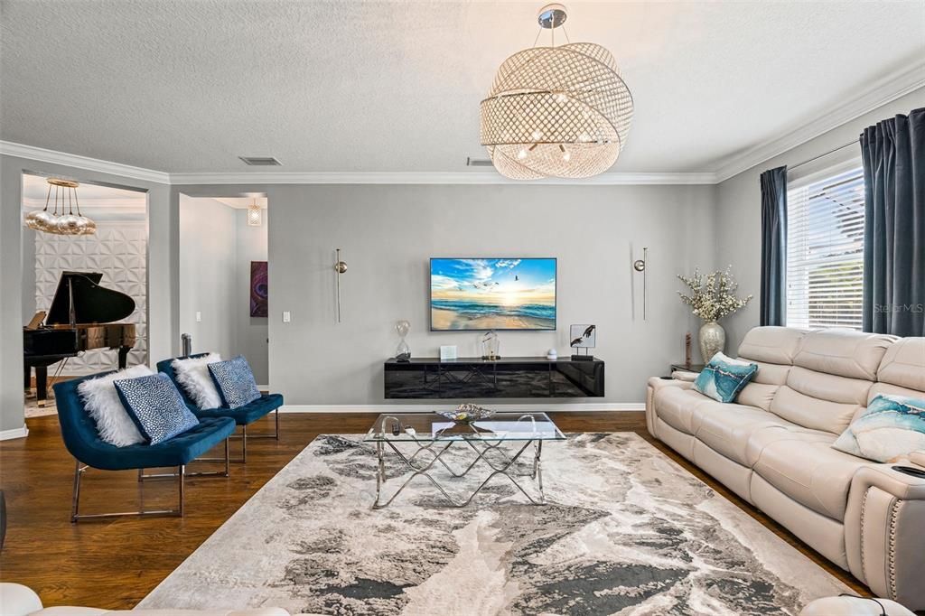 For Sale: $649,000 (3 beds, 2 baths, 2431 Square Feet)